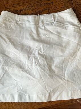 Nike Golf White  Skort with Subtle Seam Accents